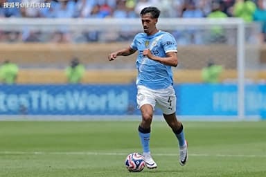 曼城中场新人谈蓝月之旅：谢谢瓜帅给机会，希望荷兰能夺取世界杯_赖因_德斯_问题