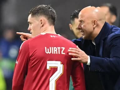 维尔茨遭反向夸赞！利物浦1亿先生“不吭声+不躲球”成唯一亮点_弗洛里安_尼科尔_队友