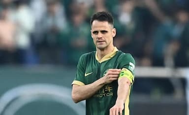 50岁李霄鹏的保级玄学：打平就上岸，幸运女神为何总站他这边？_浙江队_梅州_海牛